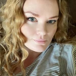 Meet your Posher, Deborah